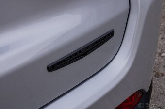 Jeep Compass 1.5 e-Hybrid Night Eagle II / NELAKOVANÉ - 6