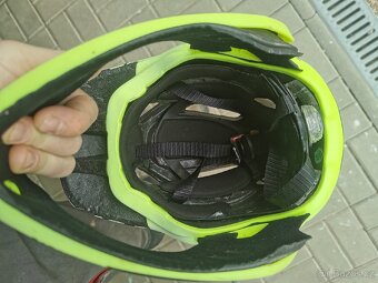Detska integralni helma na kolo 2x - 6