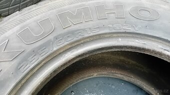 Prodám pneu 255/60R15 Kumho Ecsta STX - 6
