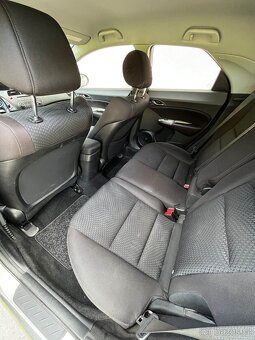 Honda Civic 1.8 i-vtec - 6