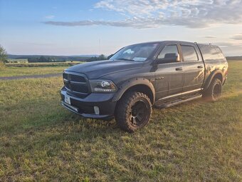Dodge RAM 1500 - 6