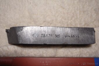 Příslušenství k soustruhu: vrták, nože, - 6