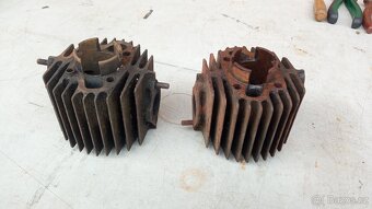 Válce pěkné neulámané Jawa Pionýr 550 Pařez, 555 - 6