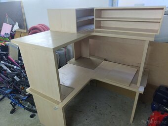 Rohový stůl, skříňky, police - 6