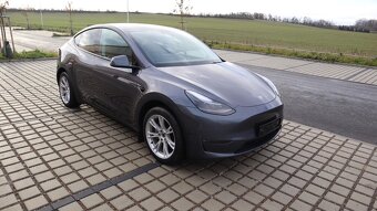 Tesla Model Y Long Range 4WD - 6