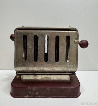 Starožitné žehličky a topinkovač - 6