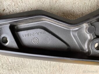 Yamaha Xmax 300-zadní madlo - 6