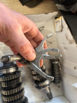 Prevodovka na Yamaha R1 98-03 - 6