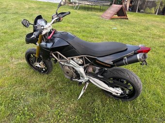 Aprilia Dorsoduro 750 - 6