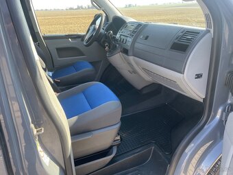 VW T5 Carawelle 2,0tdi 103kw DSG rok 2013 - 6