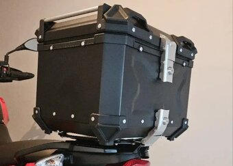 nový motokufr 45 l - na jednu velkou přilbu - 6