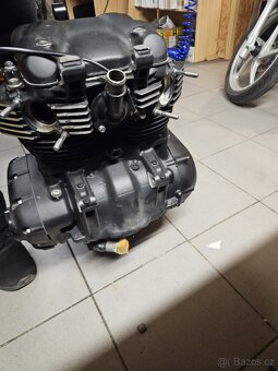Triumph bonneville 900 motor - 6