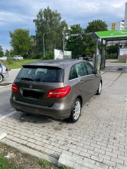 Mersedes Benz B180 - 6