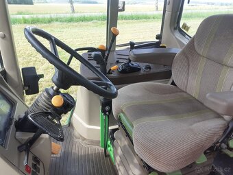 Prodám kolový traktor John Deere 6520 - 6