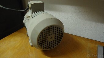 Elektromotor 1500,- Kč - 6