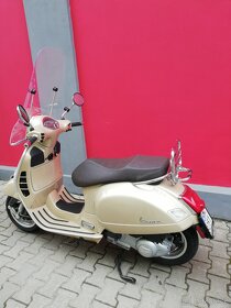Vespa GTS 300 - 6