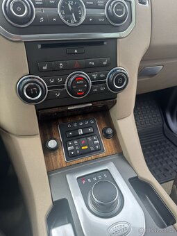 LAND ROVER DISCOVERY 3.0D HSE LUXURY 7 MÍST - 6
