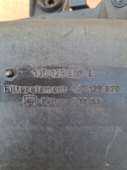 Kryt vzduchového filtru Volkswagen Golf 4 1.8 20V 1J0129607L - 6