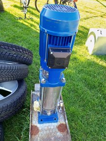 Třífázové nerezové čerpadlo 8m^3/h, 23m -90m. Max - 6