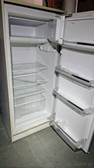 Vestavná lednice Siemens - 6