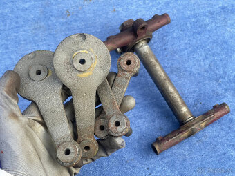 Jawa 250 SPECIÁL/FJ - Krk řízení / vahadla - 6