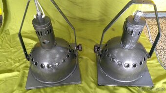 Staré divadelní reflektory - 6