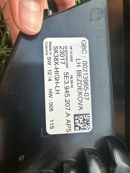 Originální levá zadní vnější svítilna Škoda Octavia 4 combi - 6