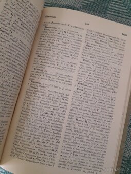 Latinsko-Český slovník r1941 - 6