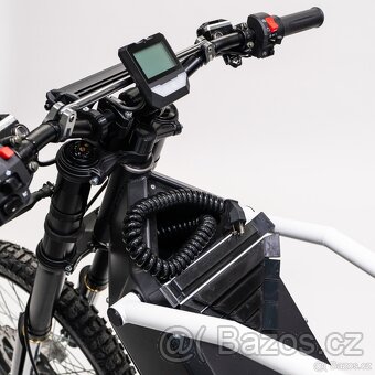 Prodám silnou elektrickou motorku s výkonem 32kW - 6