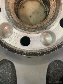 ALU Audi 5x112 R15x7j ET39 - 6