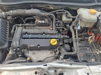 Opel astra H 1.4 16v - 6