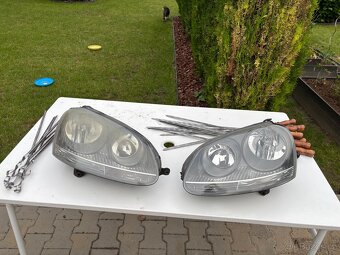 Předek VW golf V 1.6FSi - 6