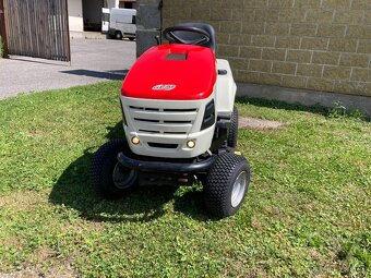 Zahradní traktor Toro , Karsit - 6