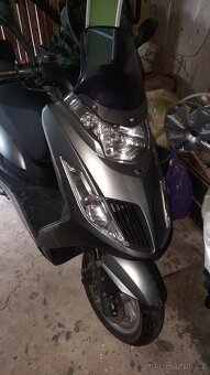 Skútr Kymco Yager 125 - 6