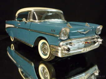 Chevrolet BelAir 1957 Road Tough 1/18 - 6