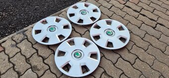 Poklice - kryty kol Originál Škoda velikost 15" 5E0 601 147 - 6
