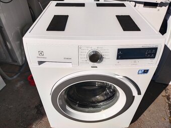 Prodám plně funkční dig.pračku zn. Electrolux--8kg--DOVEZU- - 6