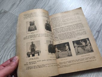 2 X PŘÍRUČKA REIBERT,WEHRMACHT A FLAK - 6