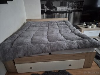 Manželská postel 180x200 KOMPLETNÍ PC 9000kč včetně ROŠTŮ - 6