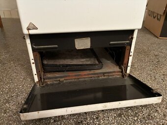 Kombinovaný elektroplynový sporák MORA 821 - 6