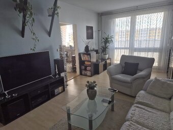 Sedací souprava a skříňky - 6