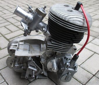 starý závodní motor jawa čz kývačka pérák 476 soutěžní scott - 6
