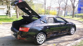 Superb IIIF 2.0tdi 140kw 7dsg/4x4 Style ČR-1.m.DPH 119.tkm - 6