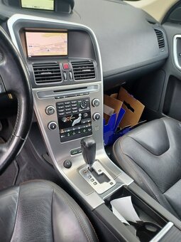 Prodám Volvo XC60 D5. Nová cena - 6