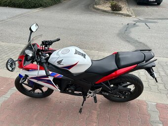 Honda CBR 125 R 2011 - 6