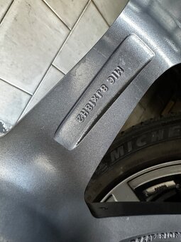 5x112 R18 8J + 225/55 R18 Michelin zimné - 6