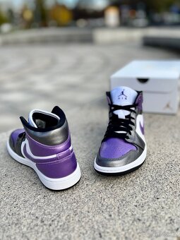 Air Jordan 1 Mid SE Grape Ice - 6