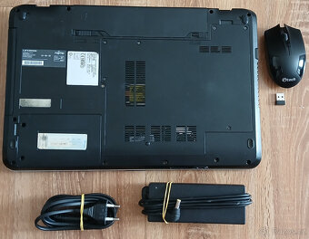 Prodám plně funkční notebook Fujitsu Lifebook. - 6