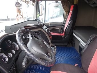 Tahač návěsů DAF LD - 6