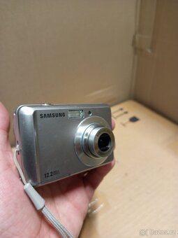 SAMSUNG ES17 - 6